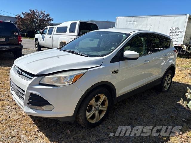 Ford Escape PKWs