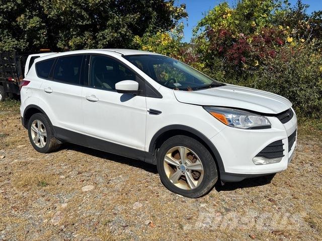 Ford Escape PKWs