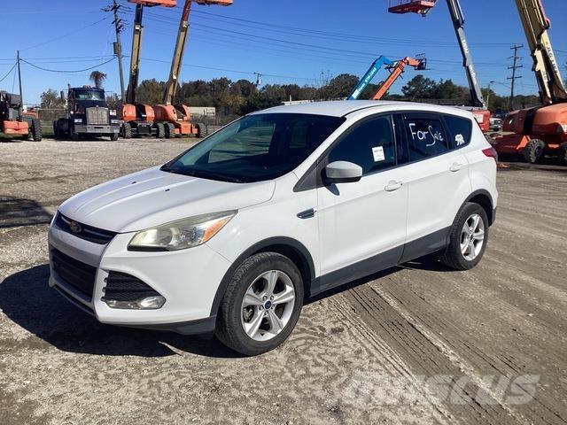 Ford Escape PKWs