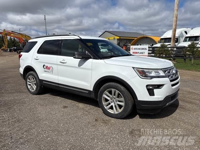 Ford Explorer PKWs