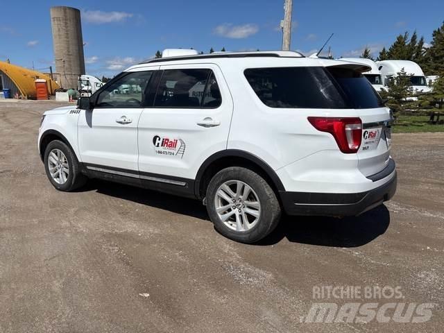 Ford Explorer PKWs