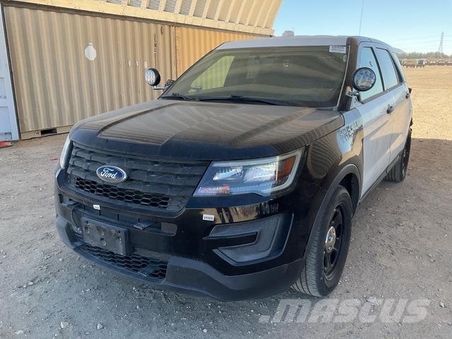 Ford Explorer PKWs