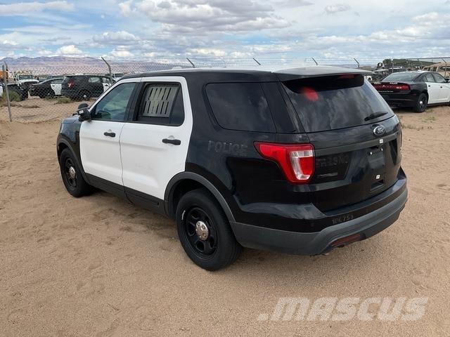 Ford Explorer PKWs