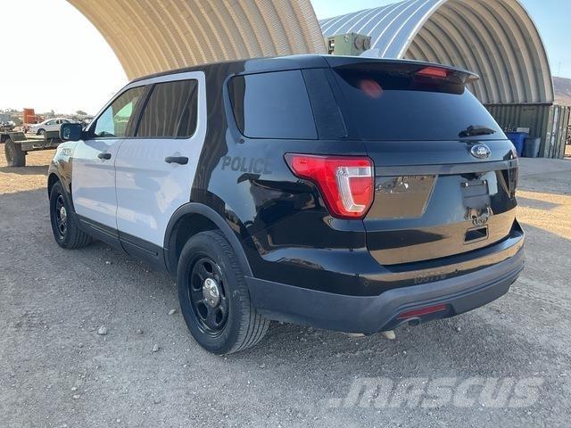 Ford Explorer PKWs
