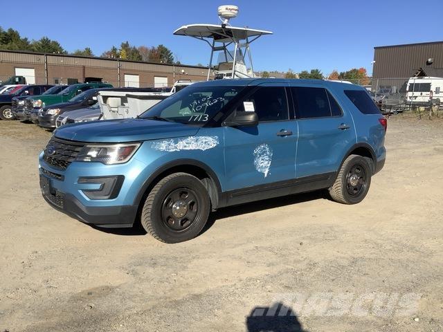 Ford Explorer PKWs
