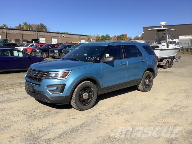 Ford Explorer PKWs