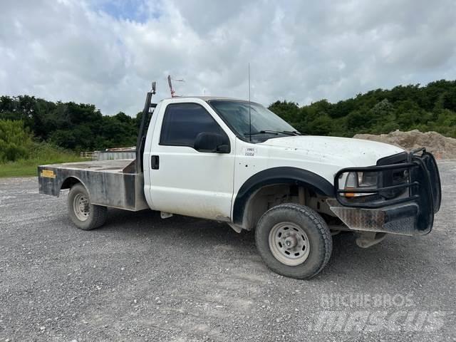 Ford F-250 Pritschenwagen/Pritschenwagen mit Seitenklappe