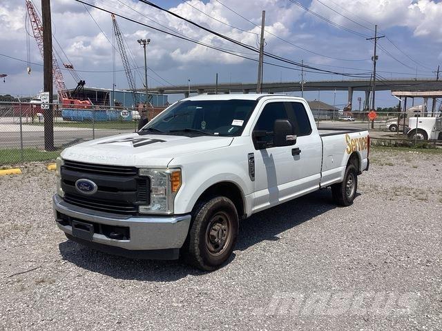 Ford F-250 Pickup/Pritschenwagen