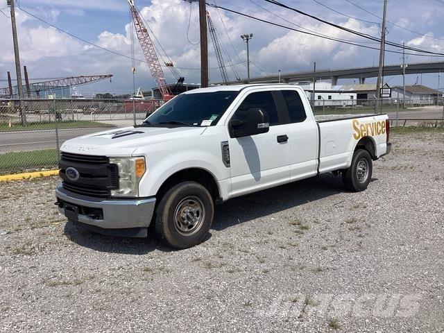 Ford F-250 Pickup/Pritschenwagen