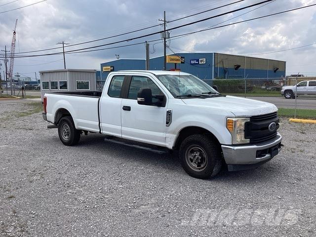 Ford F-250 Pickup/Pritschenwagen