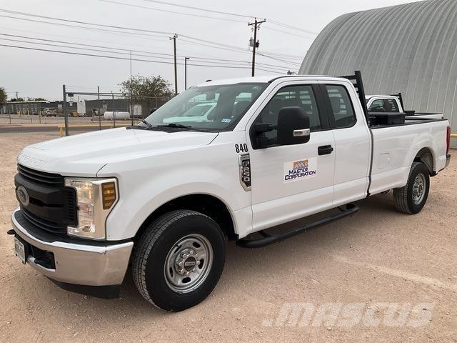 Ford F-250 Pickup/Pritschenwagen