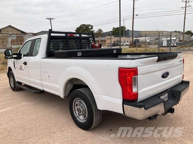 Ford F-250 Pickup/Pritschenwagen
