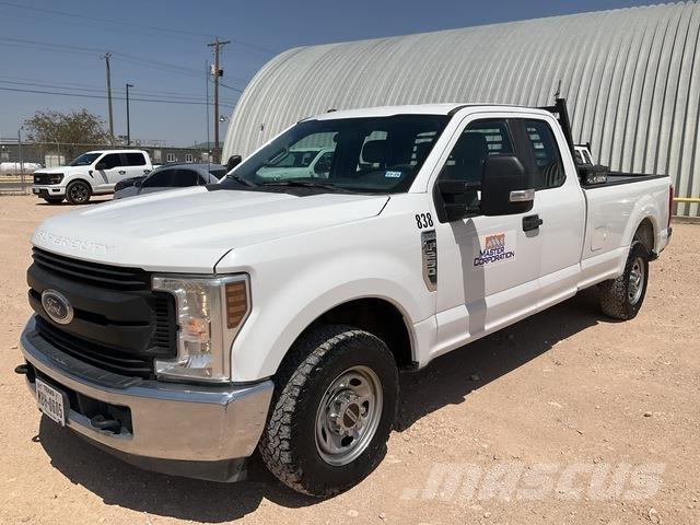 Ford F-250 Pickup/Pritschenwagen