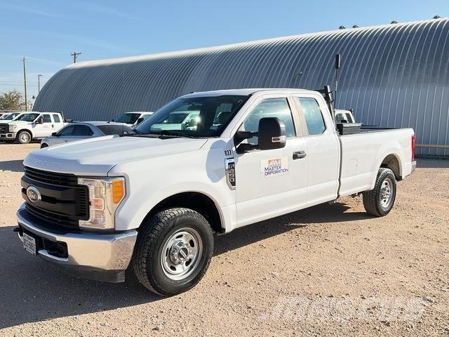 Ford F-250 Pickup/Pritschenwagen