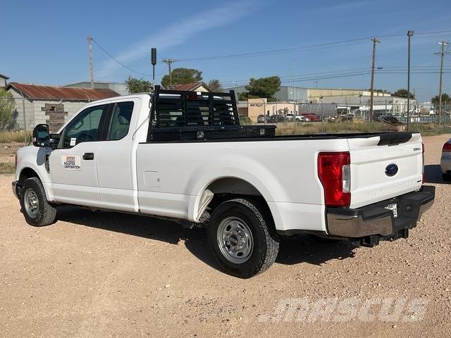 Ford F-250 Pickup/Pritschenwagen