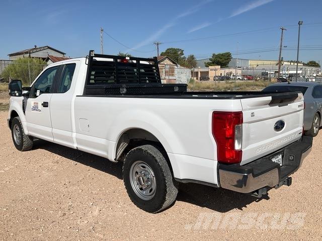 Ford F-250 Pickup/Pritschenwagen