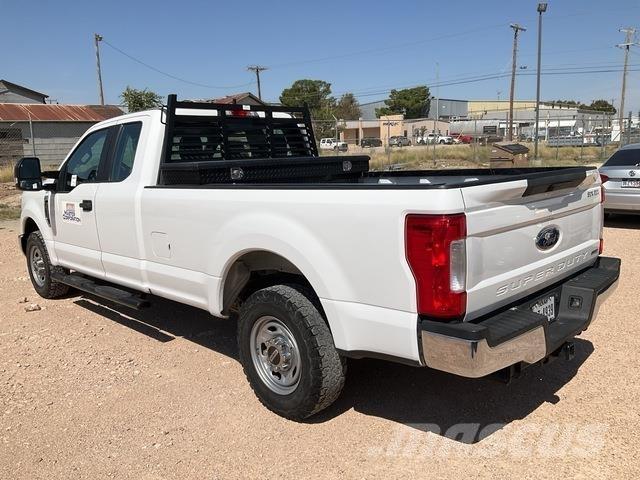 Ford F-250 Pickup/Pritschenwagen