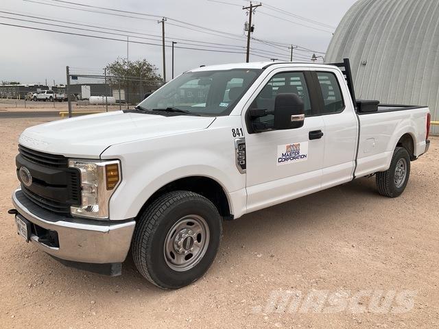 Ford F-250 Pickup/Pritschenwagen