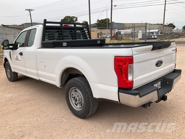 Ford F-250 Pickup/Pritschenwagen