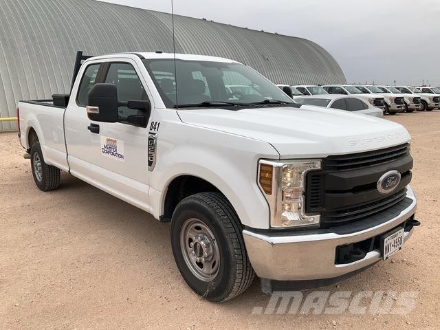 Ford F-250 Pickup/Pritschenwagen