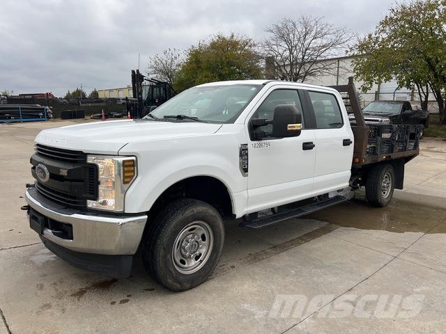 Ford F-250 Pritschenwagen/Pritschenwagen mit Seitenklappe