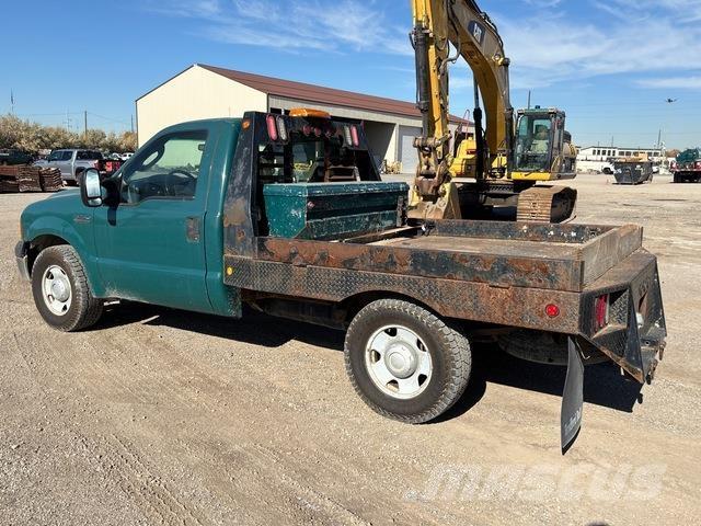 Ford F-250 Pritschenwagen/Pritschenwagen mit Seitenklappe