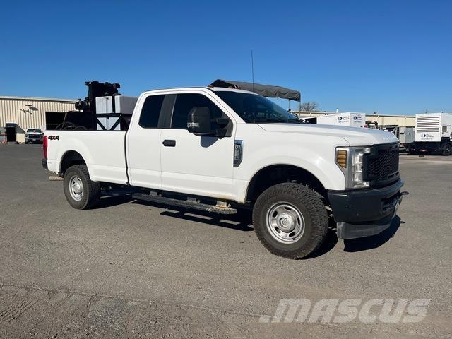 Ford F-250 Pickup/Pritschenwagen