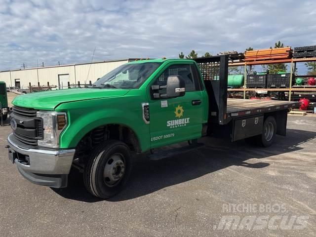 Ford F-350 Pritschenwagen/Pritschenwagen mit Seitenklappe