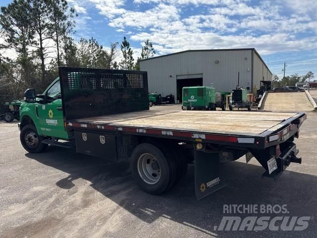 Ford F-350 Pritschenwagen/Pritschenwagen mit Seitenklappe