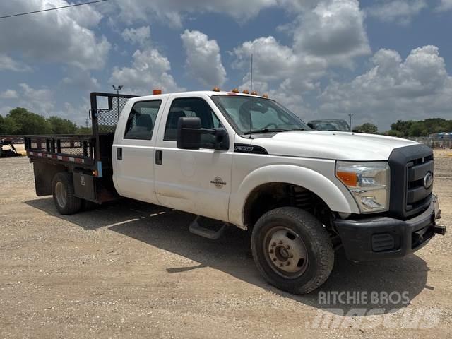 Ford F-350 Pritschenwagen/Pritschenwagen mit Seitenklappe