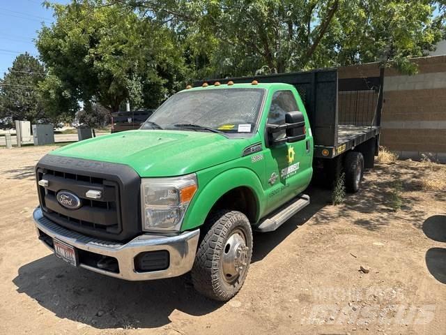 Ford F-350 Pritschenwagen/Pritschenwagen mit Seitenklappe