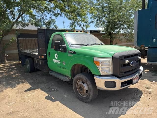 Ford F-350 Pritschenwagen/Pritschenwagen mit Seitenklappe