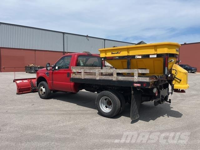 Ford F-350 Pritschenwagen/Pritschenwagen mit Seitenklappe