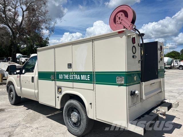 Ford F-350 Pickup/Pritschenwagen
