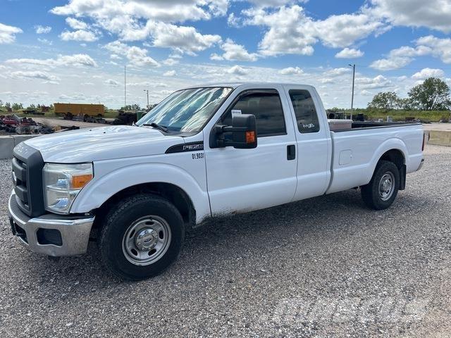 Ford F-350 Pickup/Pritschenwagen