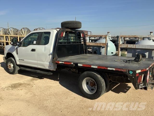 Ford F-350 Pritschenwagen/Pritschenwagen mit Seitenklappe