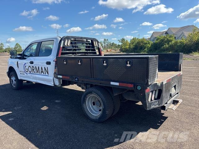 Ford F-350 Pritschenwagen/Pritschenwagen mit Seitenklappe