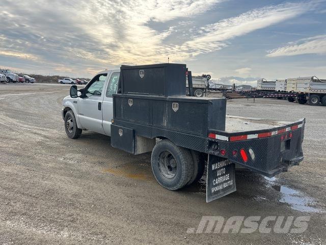 Ford F-350 Pritschenwagen/Pritschenwagen mit Seitenklappe