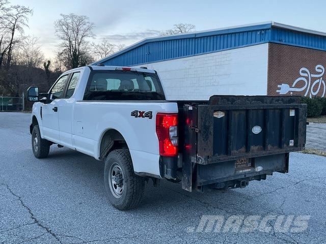 Ford F-350 Pickup/Pritschenwagen
