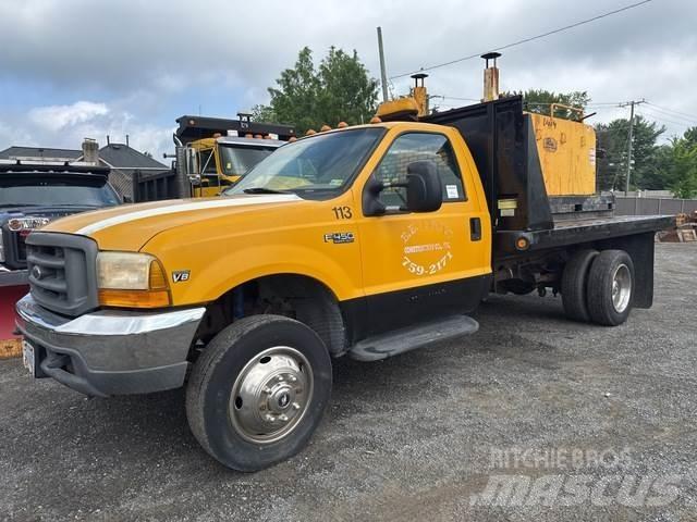Ford F-450 Pritschenwagen/Pritschenwagen mit Seitenklappe