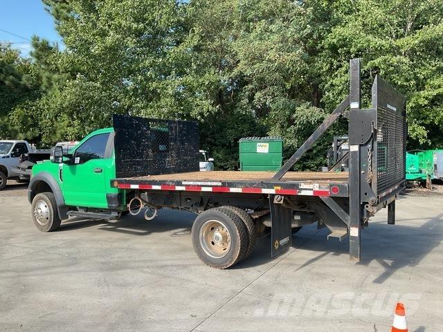 Ford F-450 Pritschenwagen/Pritschenwagen mit Seitenklappe