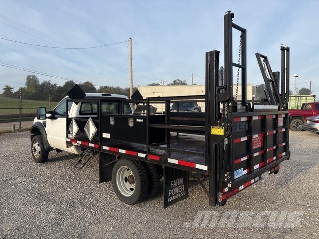 Ford F-450 Pritschenwagen/Pritschenwagen mit Seitenklappe