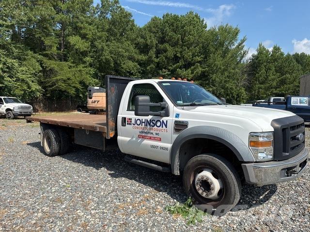 Ford F-550 Pritschenwagen/Pritschenwagen mit Seitenklappe