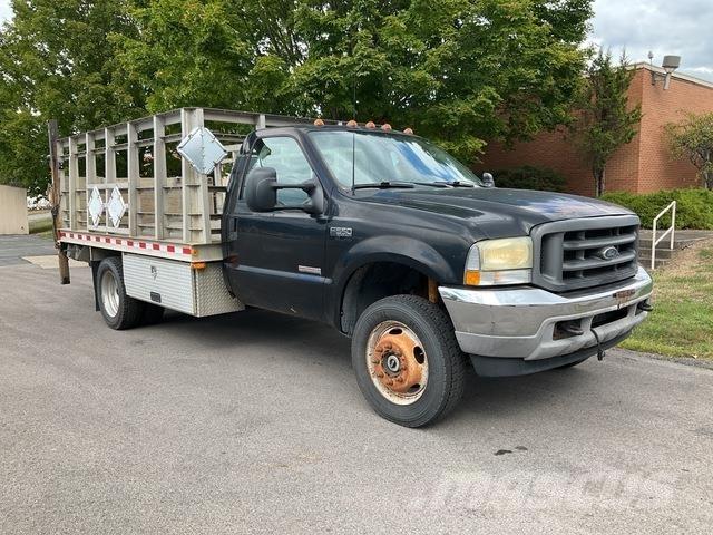 Ford F-550 Pritschenwagen/Pritschenwagen mit Seitenklappe