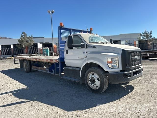 Ford F-650 Pritschenwagen/Pritschenwagen mit Seitenklappe
