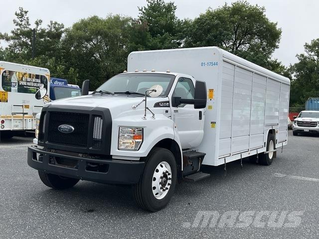 Ford F-750 Getränkewagen