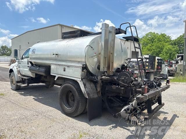 Ford F-750 Betonmischer