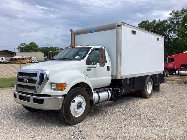 Ford F-750 Sonstige Baumaschinen