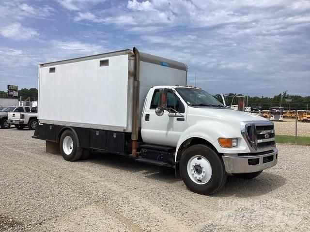 Ford F-750 Sonstige Baumaschinen