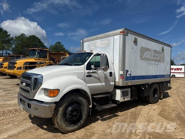 Ford F-750 Tankwagen